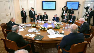 Президент Жоғары Еуразиялық экономикалық кеңестің шағын құрамдағы отырысына қатысты