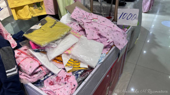 Фотография к новости: Шұлық бұрын 300, қазір 1 500 теңге. Депутат сауда орталықтарындағы бассыздық жайлы айтты