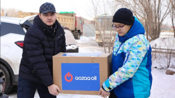 Фотография к новости: «10 игі іс»: Астанада мұқтаж жандарға азық-түлік себеті таратылып жатыр