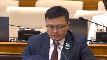 Фотография к новости: “Тіпті күзетші қызметіне де қабылдамайтын болған”. Депутат "регресниктердің" қиын жағдайын айтты