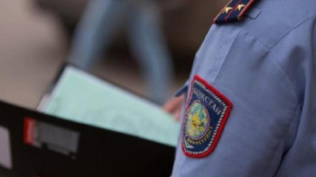 Фотография к новости: Екі мас вандал Астанадағы жылы аялдамаға зақым келтірді