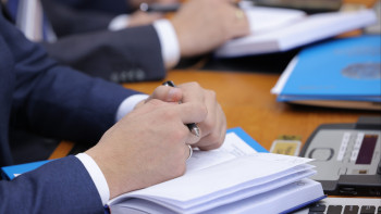 Фотография к новости: Лудомания, зорлық-зомбылық: Биыл Мәжілісте қандай мәселелер шешілді?