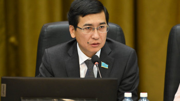 Фотография к новости: "Баяғы жартас сол жартас". Аймағамбетов Бюджет кодексін сынады