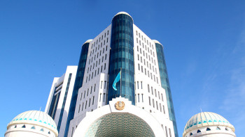 Фотография к новости: Сенаттың жаңа депутаты ант берді