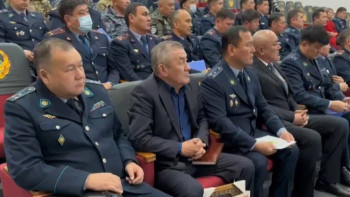 Фотография к новости: Түркістан облысында ерлігімен көзге түскен полицейлер марапатталды