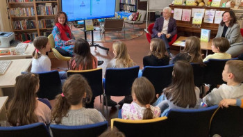 Фотография к новости: Белградта қазақ ертегілері серб тілінде жарық көрді