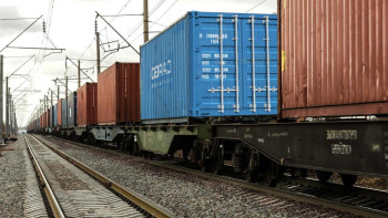 Фотография к новости: 2023 жылы теміржол көлігімен транзиттік тасымалдау көлемі 25 млн тоннаға дейін өсті