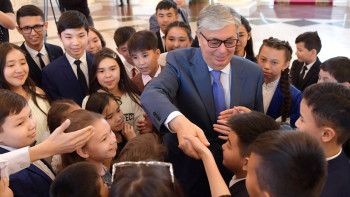 Фотография к новости: Президент балалардың хаттарына жауап берді