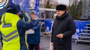 Фотография к новости: ШҚО полицейлеріне 135 жаңа қызметтік автокөлік берілді