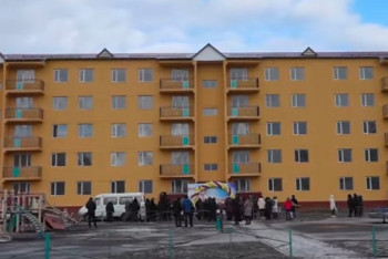 Фотография к новости: Алакөлде жаңа 60 пәтерлі тұрғын үй пайдалануға берілді – Жетісу облысы