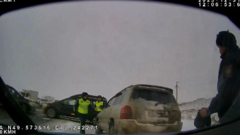 Фотография к новости: Полицейлер заңға бағынбаған жүргізушіні 100 шақырым жерге дейін қуды