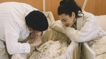 Фотография к новости: Ерке Есмахан 11 жыл бөлек тұрған баласына қатысты сырын айтты