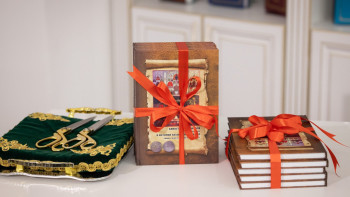 Фотография к новости: "Өзбек ғалымдарына талай айттым". Астанада Шибандар әулеті туралы кітап таныстырылды