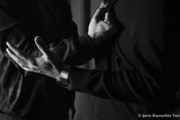 Фотография к новости: Әскери қызметкерлердің қатысуымен болған жаппай төбелес видеоға түсіп қалды