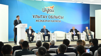 Фотография к новости: Қошанов Ұлытау облысының тұрғындарымен Президент реформаларын талқылады