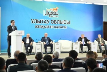 Фотография к новости: Қошанов Ұлытау облысының тұрғындарымен Президент реформаларын талқылады