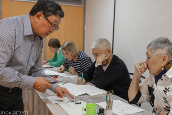 Фотография к новости: Жұмысқа орналасу. 50 жастан асқандар  130-дан астам курсты тегін оқи алады