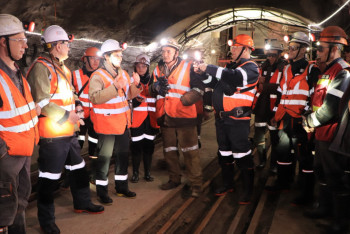 Фотография к новости: Мәжілісмендер мен кеншілер әлеуметтік мәселелерді талқылады