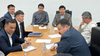 Фотография к новости: Сауда комитетінің басшысы пиязды өткізу жолдарын ұсынды