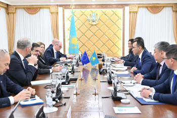 Фотография к новости: Сенат төрағасы Еурокомиссияның вице-президентімен кездесті