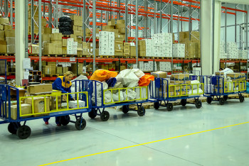 Фотография к новости: Қазақстандықтар интернет арқылы қандай тауарларды жиі сатып алады? Министр жауап берді