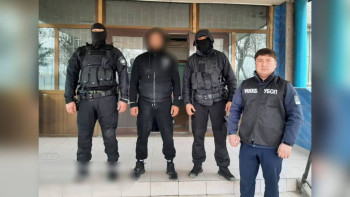 Фотография к новости: Түркістандық полицейлер бопсалау қылмысына қатысы бар азаматты ұстады