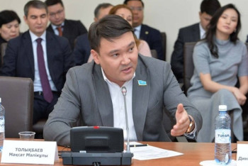 Фотография к новости: "Барып тұрған бассыздық". Депутат Үшқоңыр тауын меншіктеп алғандар туралы айтты