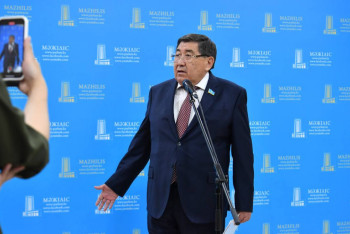 Фотография к новости: "Құда-жекжаттары өріп жүр". Бәпи Олимпиада комитетінің жұмысын сынады