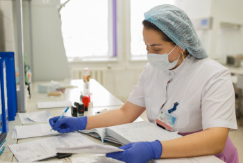 Фотография к новости: Жетісуда диагнозы әртүрлі науқастарға бір ем-дом жасалған