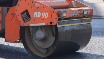 Фотография к новости: ҚазАвтоЖол биыл қандай жолдарды жөндейтінін айтты