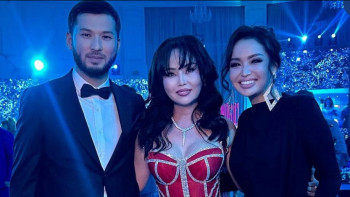 Фотография к новости: “Қазақтың барбиі”: Баян Мақсатқызы 50 жасын атап өтті