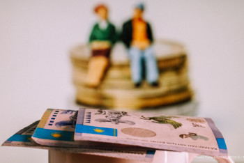 Фотография к новости: Зейнеткерлерге 50 мың теңгеден төлене ме? – Еңбекмині жауап берді