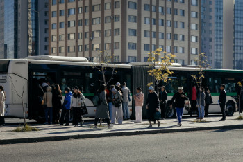 Фотография к новости: Алматы автобустарында жүргізушілерді қорғайтын бөлім пайда болады