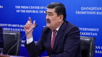 Фотография к новости: Министр консервіленген киік етін Леонардо Ди Каприоға жібере ме?