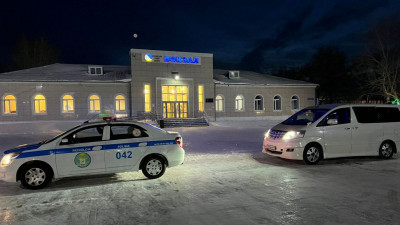 Астаналық такси жүргізушісі есірткіге мас күйі жолаушылар тасымалдаған
