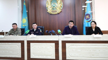 Фотография к новости: Алматыда қабырғаларында жарықтар пайда болған үйлер қашан тексеріледі