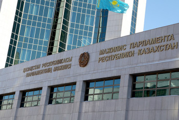 Фотография к новости: Депутаттар кітапханаларды қолдайтын заңды қарайды