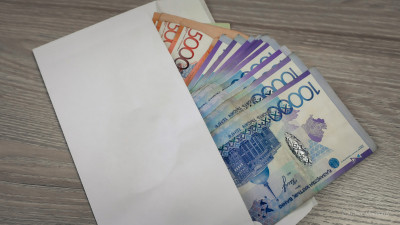 Ақтауда медициналық мекеменің 33 қызметкері жалақысын ала алмай келген