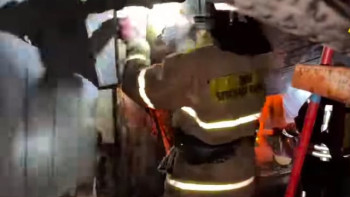 Фотография к новости: Елордалық өрт сөндірушілер ірі өртті сөндірді