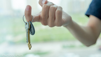 Фотография к новости: Депутат үйді санатына қарамай, кезекке бірінші тұрғандарға беруді ұсынды