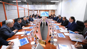 Фотография к новости: Сенаторлар шикізатты қайта өңдеу мәселелерін талқылады