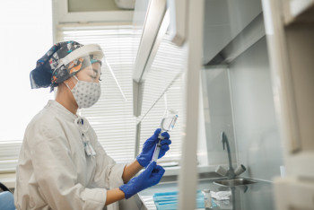 Фотография к новости: Оқуын енді тәмамдаған дәрігерге қандай әлеуметтік қолдау көрсетіледі?