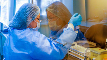 Фотография к новости: Адам өмірін сақтап қалатын қан донорлары тек 923 теңге алады – депутат