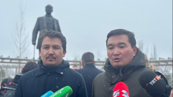 Фотография к новости: Ататүріктің мүсінін жасамас бұрын көп іздендік – мүсіншілер