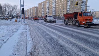 Фотография к новости: Елордадан бір күнде 34 мың текше метрден аса қар шығарылды