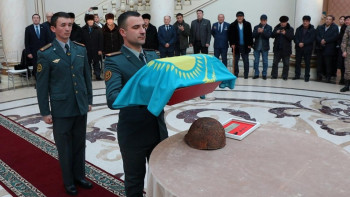 Фотография к новости: Соғыс жаңғырығы: Елімізге 1942 жылы қаза болған жауынгердің сүйегі жеткізілді