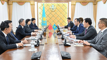 Фотография к новости: Сенат төрағасы Хао Минцзинмен кездесті