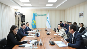 Фотография к новости: Басты басымдық ерекше балаларды қолдауға беріледі. Қошанов азаматтарды қабылдады