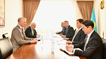 Фотография к новости: Қазақстан мен ЕО визалық режимді жеңілдету мәселесін талқылады