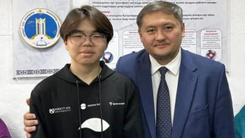 Фотография к новости: Қызылордалық оқушы жасанды интеллектіні қазақша сөйлетті